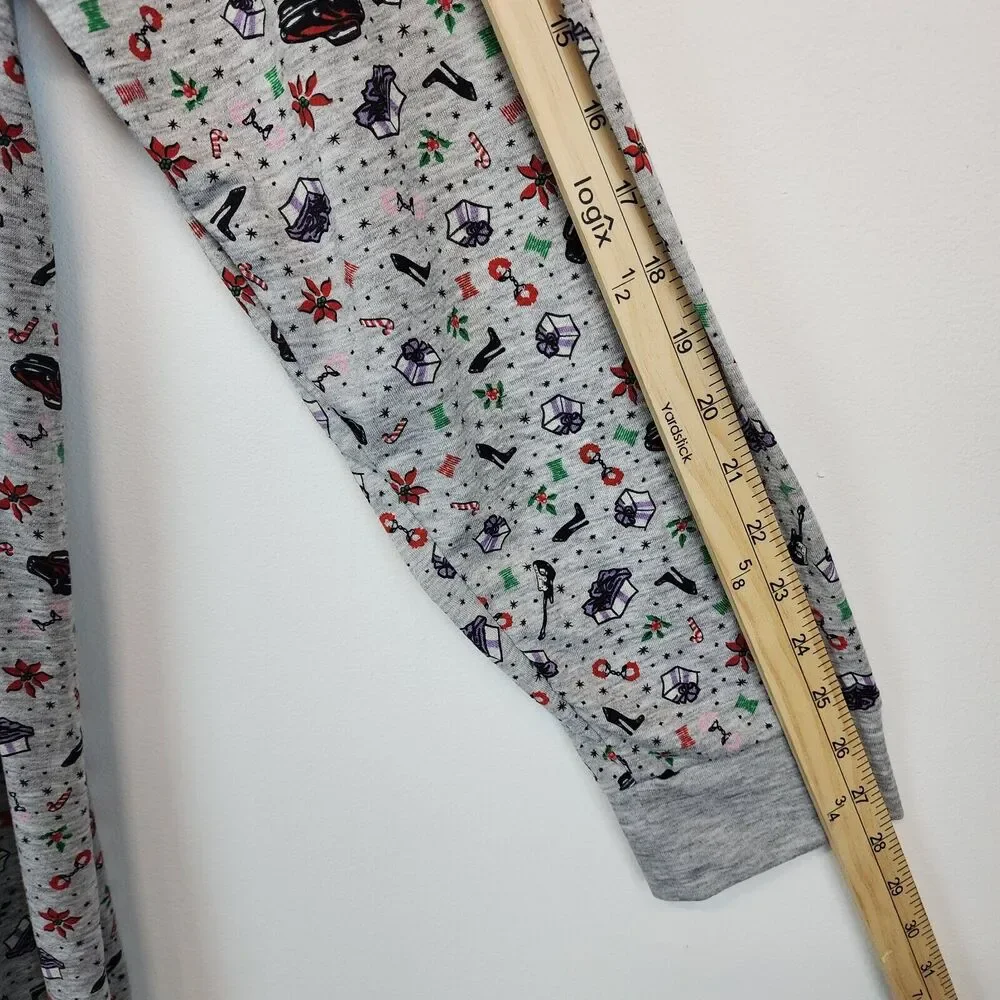 Savage X Fenty Mens Holiday Jumper Pajamas Size M Long Johns Open Back One Piece